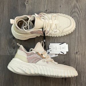 Neutral and Pink Zara Knit Trainers 6 (US) 36 (Eur) 3 (UK)